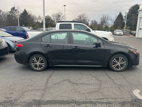 Used 2023 Toyota Corolla LE image 5