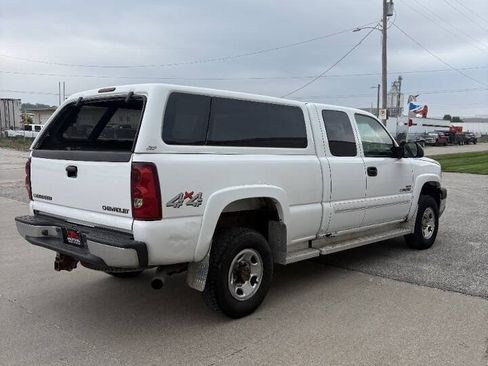 Used 2003 Chevrolet Silverado 2500 LS AWD/4WD image 4