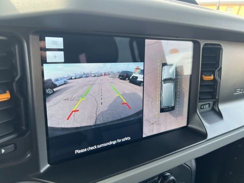 Certified 2023 Ford Bronco Badlands w/ Sasquatch Package image 12