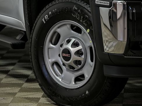 New 2026 GMC Sierra 2500 Pro AWD/4WD image 3