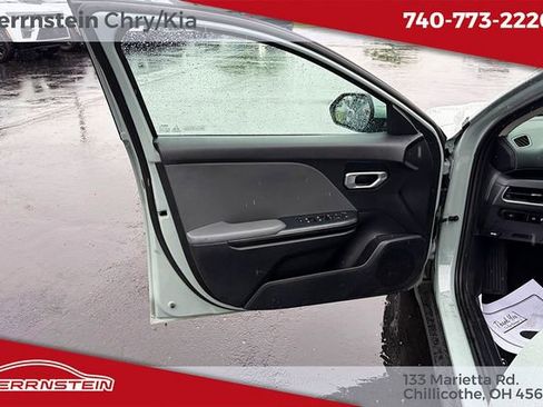 Used 2025 Kia K4 FWD image 12