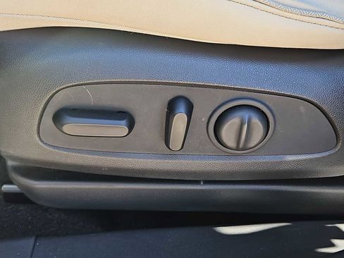 Used 2024 Buick Encore GX Sport Touring w/ Experience Buick Package image 17