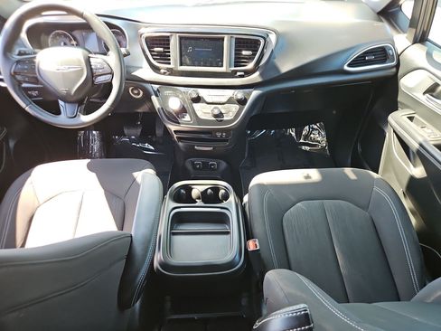 Used 2018 Chrysler Pacifica Touring Plus w/ S Appearance Package FWD image 21