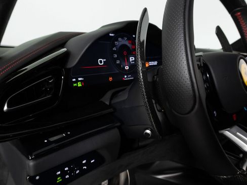 Used 2025 Ferrari Purosangue AWD/4WD image 39