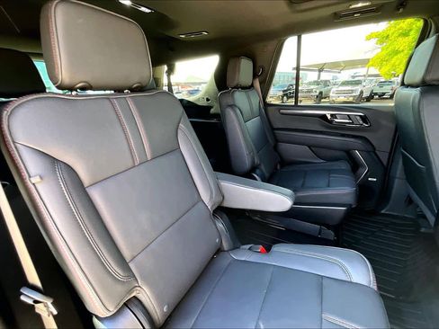 Used 2025 Chevrolet Tahoe RST w/ RST Capability Package AWD/4WD image 19