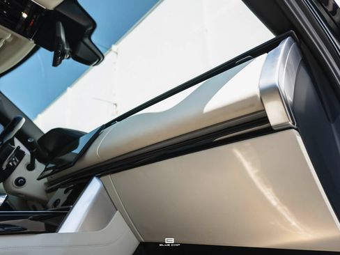 Used 2025 Land Rover Range Rover Long Wheelbase Autobiography AWD/4WD image 36