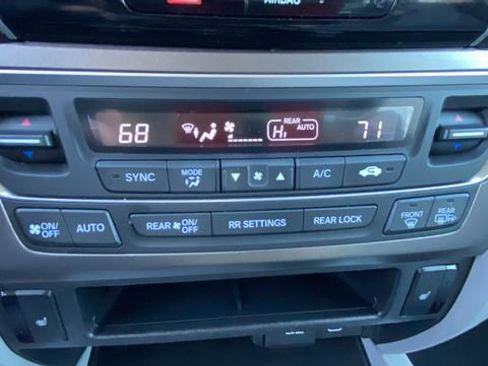 Used 2019 Honda Pilot EX image 30