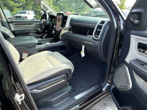 Used 2025 RAM 1500 Tungsten AWD/4WD image 20