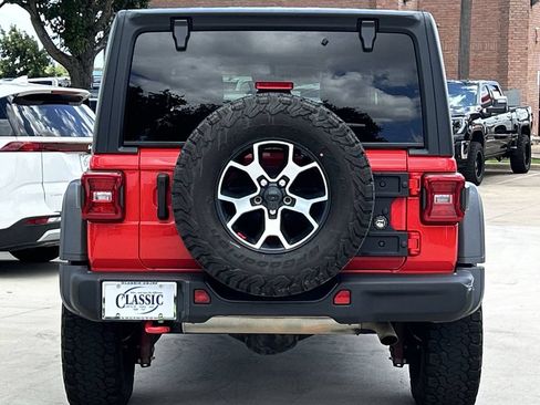 Used 2022 Jeep Wrangler Unlimited Rubicon w/ Steel Bumper Group AWD/4WD image 5