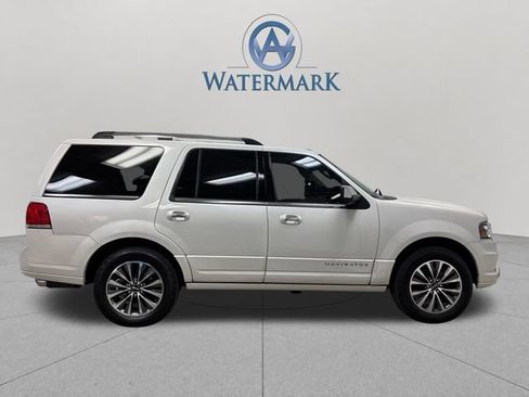 Used 2016 Lincoln Navigator Select AWD/4WD image 7