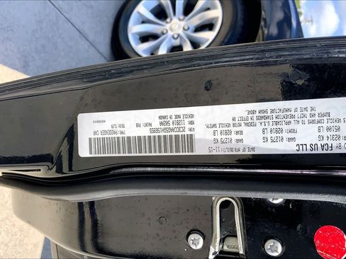 Used 2016 Chrysler 300 Limited RWD image 37