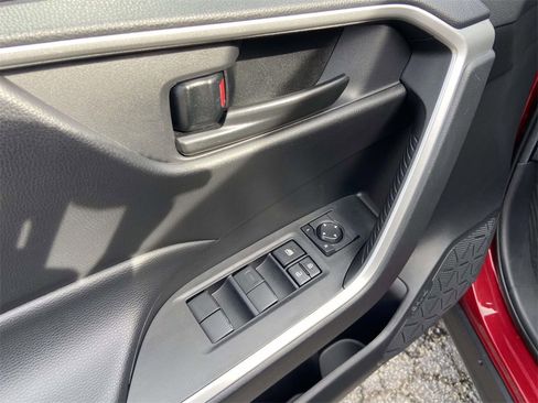 Used 2024 Toyota RAV4 LE image 13