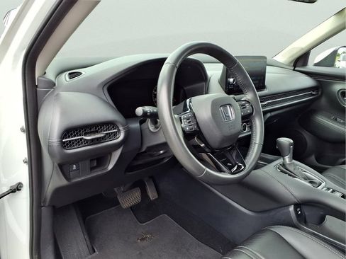 Used 2024 Honda HR-V EX-L image 11