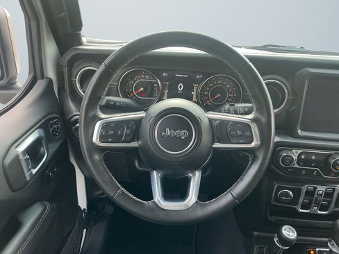 Used 2022 Jeep Wrangler Unlimited Sahara w/ Cold Weather Group image 12