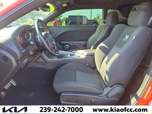 Used 2019 Dodge Challenger R/T Scat Pack w/ Driver Convenience Group RWD image 18