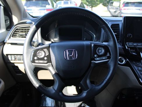 Used 2023 Honda Odyssey Elite image 16