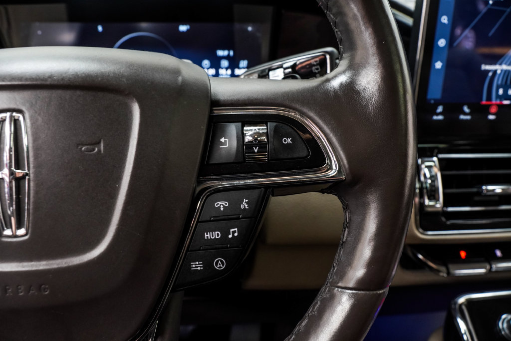 Used 2022 Lincoln Navigator Reserve AWD/4WD image 39