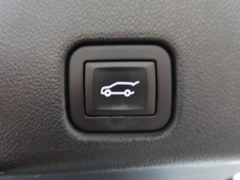 Used 2024 Chevrolet Traverse RS w/ LPO, Floor Liner Package image 45
