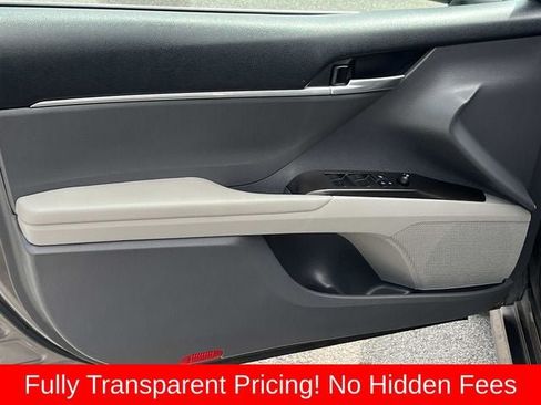 Used 2022 Toyota Camry LE w/ Convenience Package FWD image 22