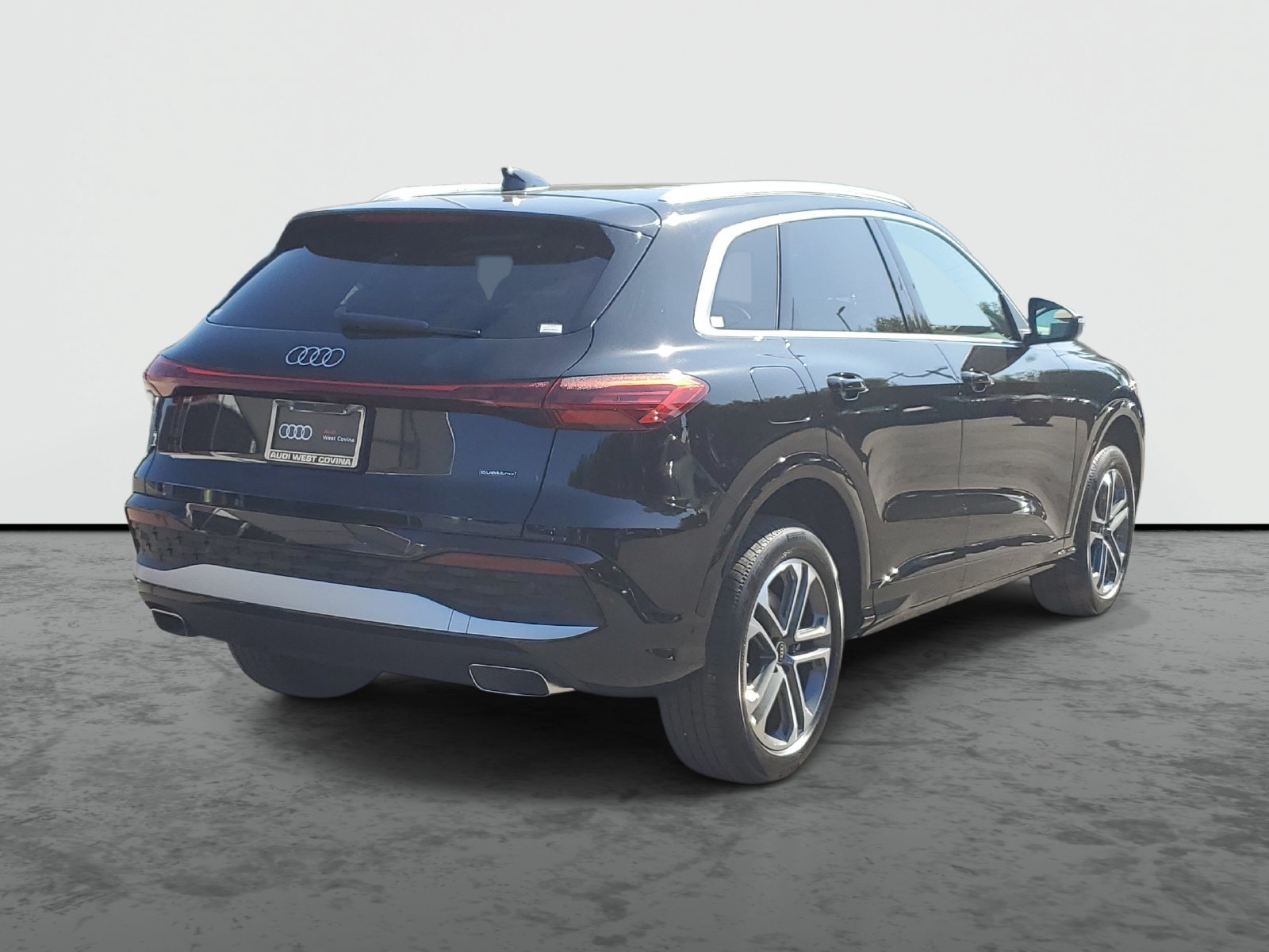 New 2026 Audi Q5 Premium AWD/4WD image 4