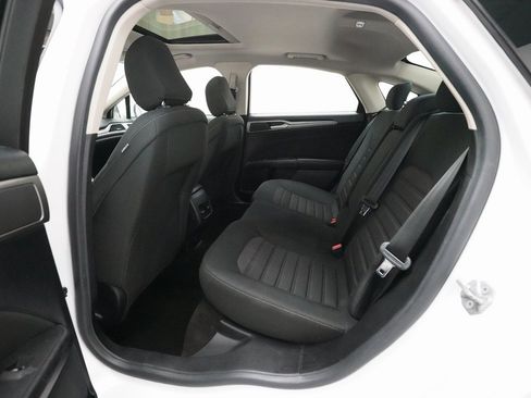 Used 2020 Ford Fusion SE image 15