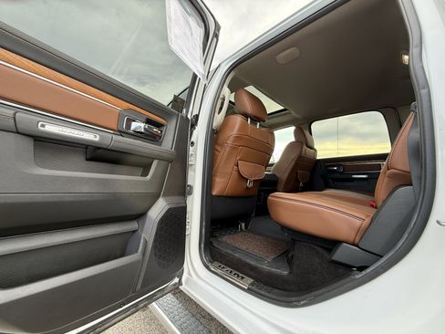 Used 2017 RAM 1500 Laramie Longhorn image 29