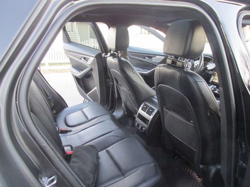 Used 2021 Jaguar F-PACE S image 44