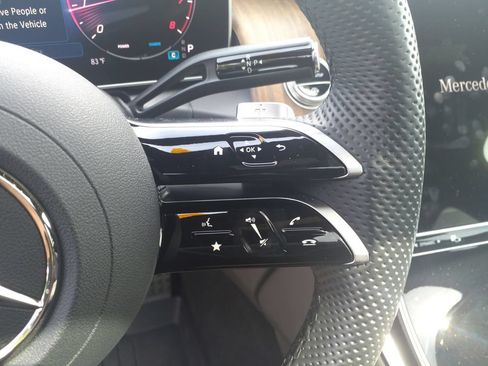 Certified 2025 Mercedes-Benz GLC 300 4MATIC image 29