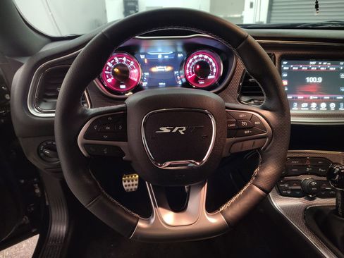 Used 2016 Dodge Challenger SRT Hellcat image 15