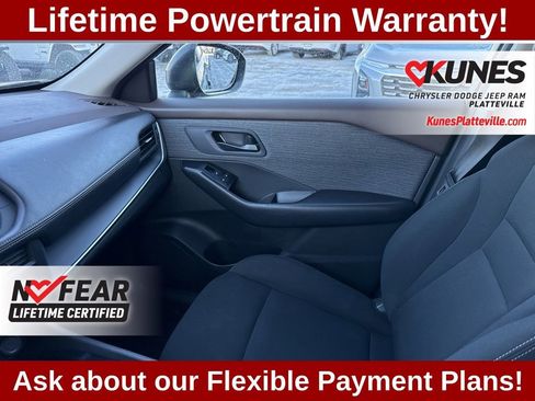 Used 2023 Nissan Rogue S image 28