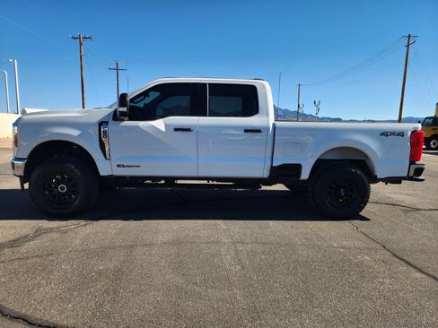 Used 2025 Ford F250 XLT image 8