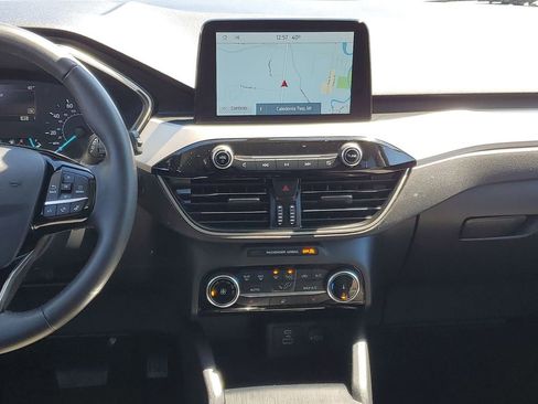 Used 2022 Ford Escape SE w/ Cold Weather Package AWD/4WD image 27