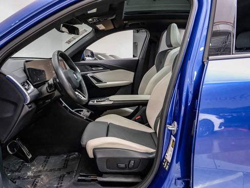 Used 2025 BMW X2 xDrive28i image 4