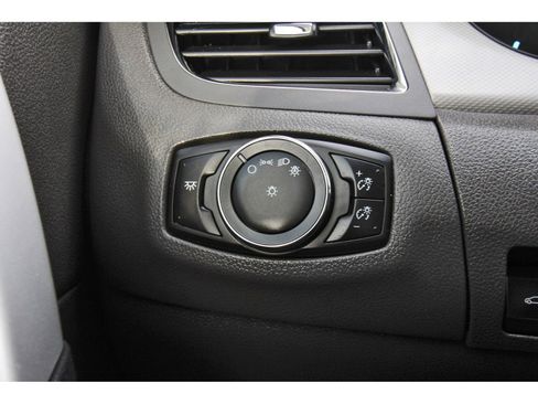 Used 2013 Ford Edge SEL image 23