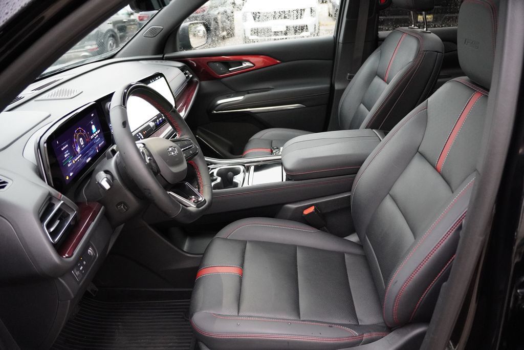 Certified 2024 Chevrolet Traverse RS FWD image 15