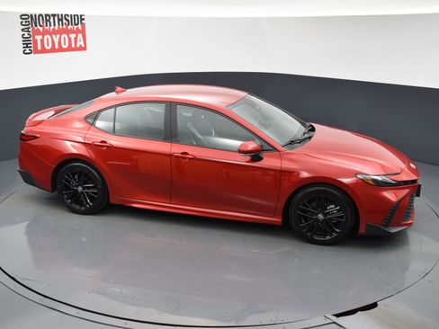 Used 2025 Toyota Camry SE FWD image 21