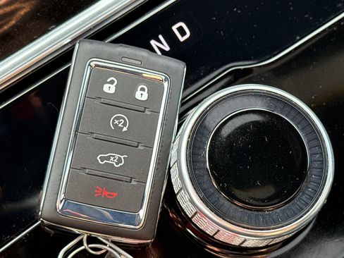 Used 2024 Jeep Grand Cherokee Altitude image 36