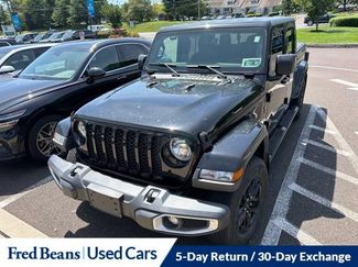 Used 2022 Jeep Gladiator Sport AWD/4WD video 1