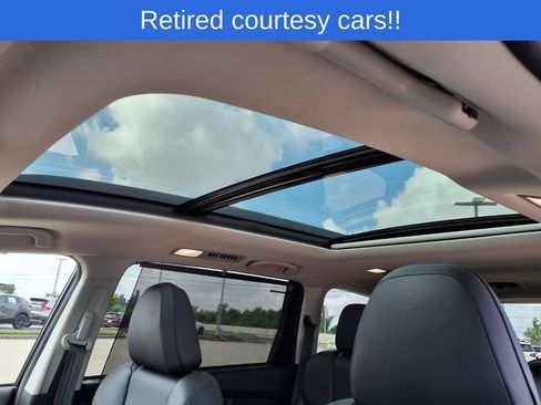 Certified 2025 Subaru Ascent Bronze Edition AWD/4WD image 6