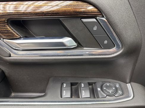 Used 2024 GMC Sierra 2500 SLE w/ SLE Convenience Package image 10