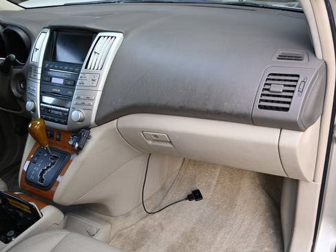Used 2005 Lexus RX 330 AWD image 38