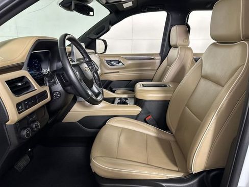 Used 2024 Chevrolet Suburban Premier RWD image 20