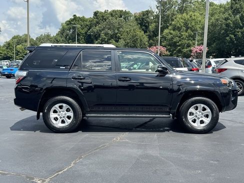 Used 2018 Toyota 4Runner SR5 Premium image 5