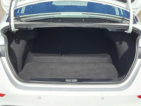 Used 2022 Nissan Sentra SV image 16