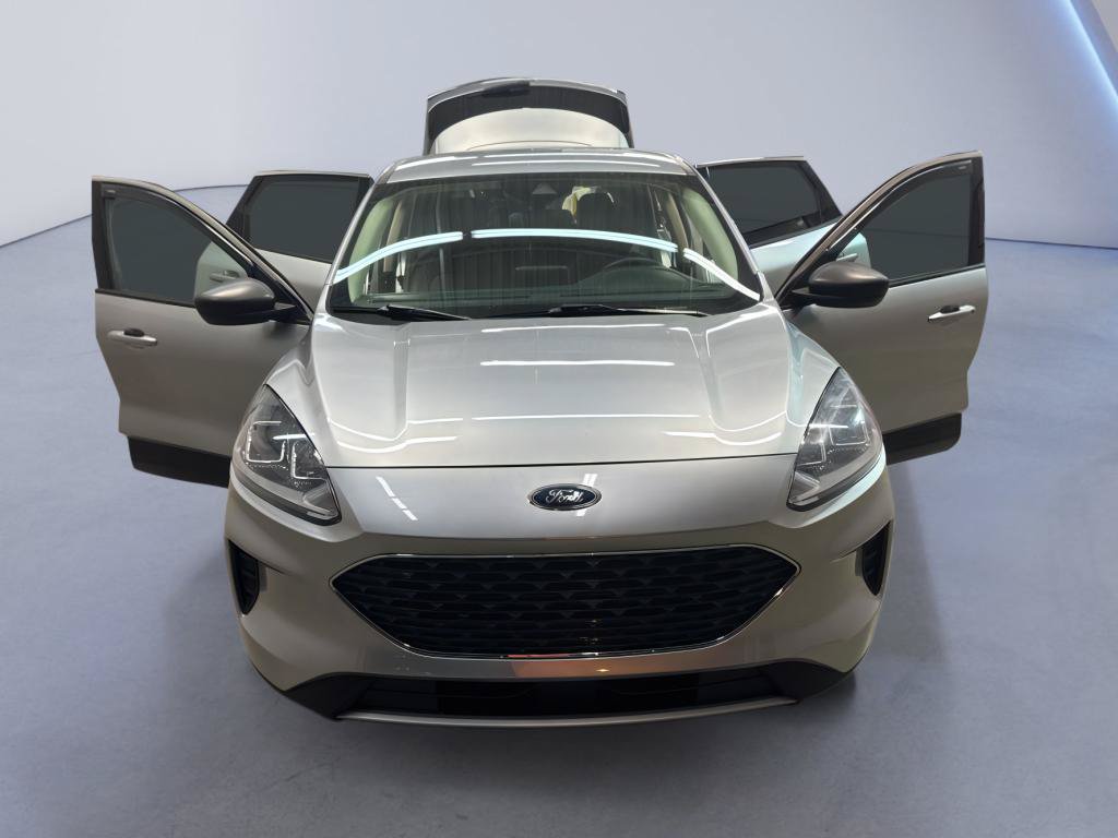 Used 2022 Ford Escape SE w/ Convenience Package FWD image 10