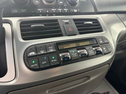 Used 2010 Honda Odyssey EX image 18