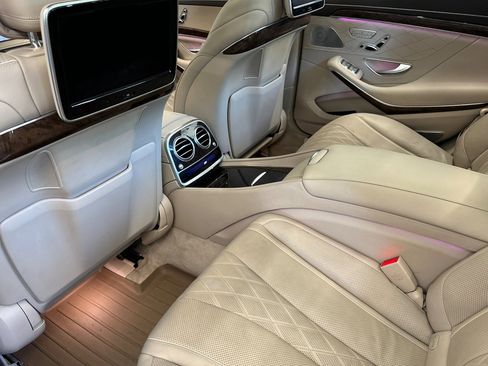 Used 2017 Mercedes-Benz S 550 Sedan image 26