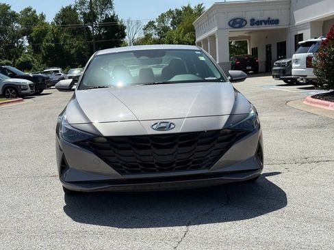 Used 2023 Hyundai Elantra Blue FWD image 2