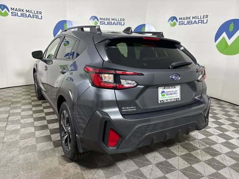 Used 2025 Subaru Crosstrek 2.0i Premium image 4