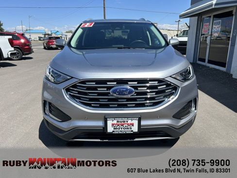 Used 2023 Ford Edge Titanium AWD/4WD image 2